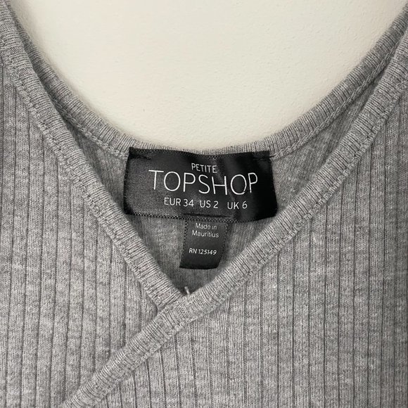 Topshop – Ribbed Grey Cropped Camisole - Picture 2 of 2